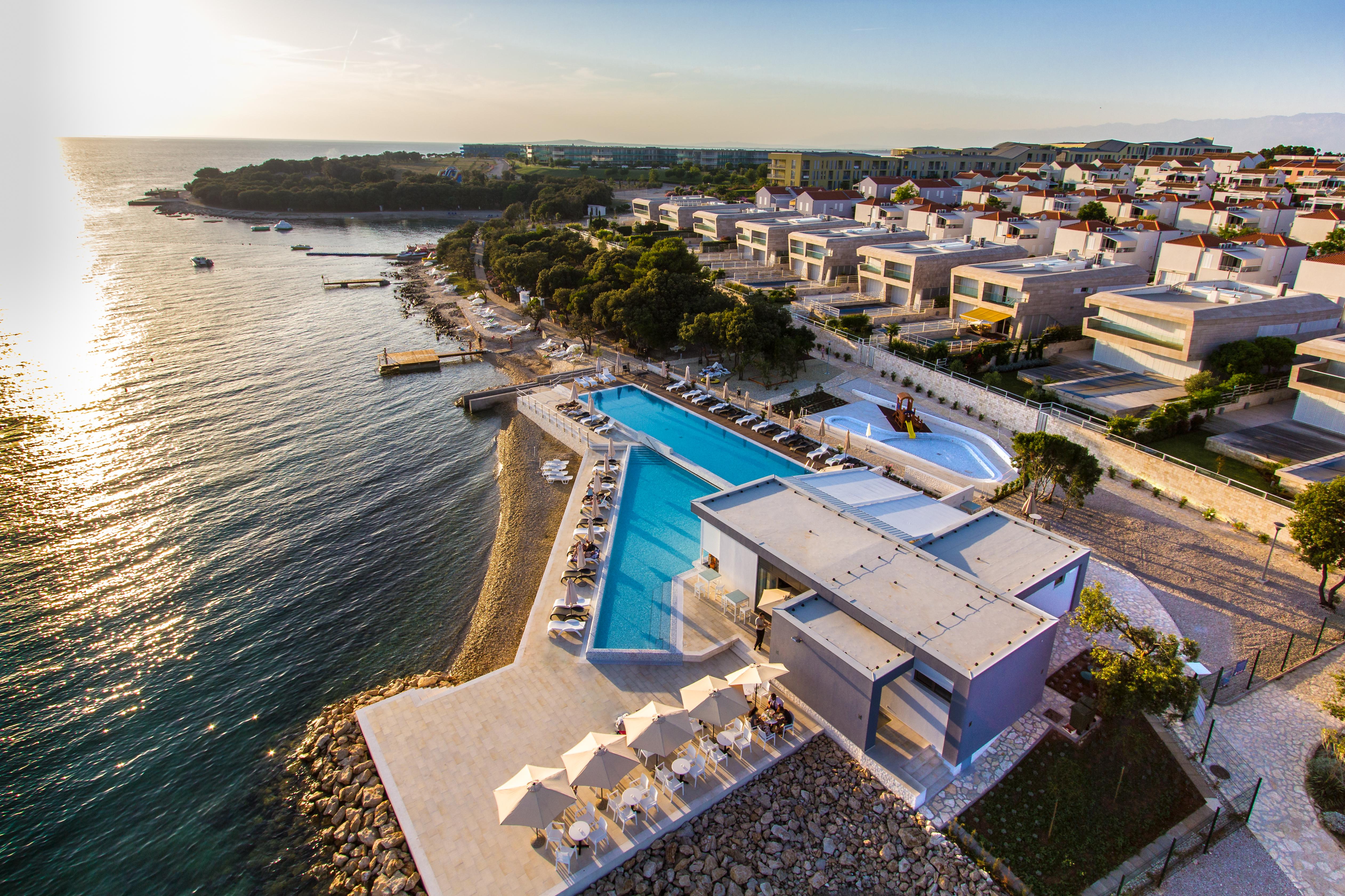 Sunnyside Apartments Resort بيتريتْشاني المظهر الخارجي الصورة
