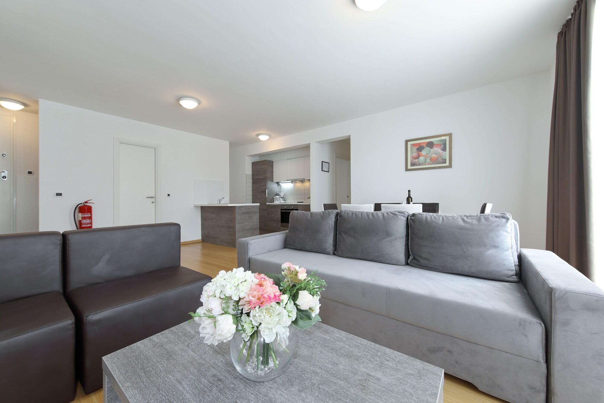 Sunnyside Apartments Resort بيتريتْشاني المظهر الخارجي الصورة
